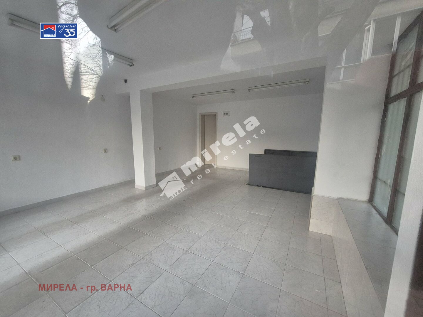 Продава МАГАЗИН, гр. Варна, Зимно кино Тракия, снимка 2 - Магазини - 53003200