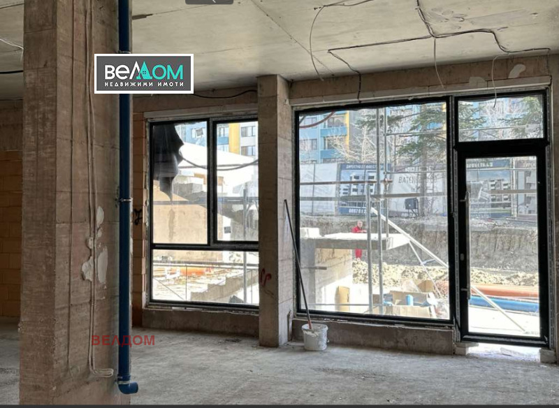 Продава МАГАЗИН в град Варна, Младост 1 - 480 кв.м / 720 000 € » 1 408 197.60 лв., ВЕЛДОМ