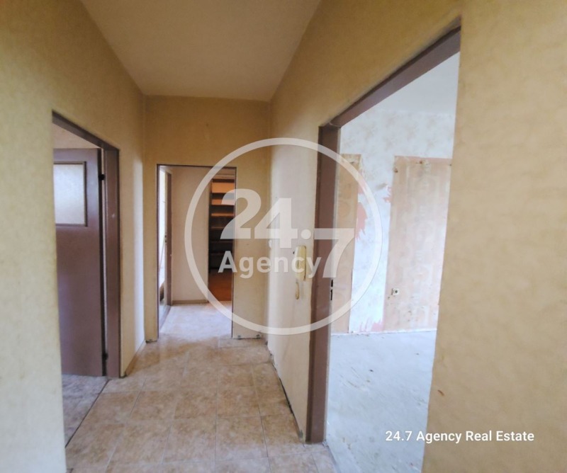 Продава  Многостаен град Варна , Левски 1 , 105 кв.м | 63288657