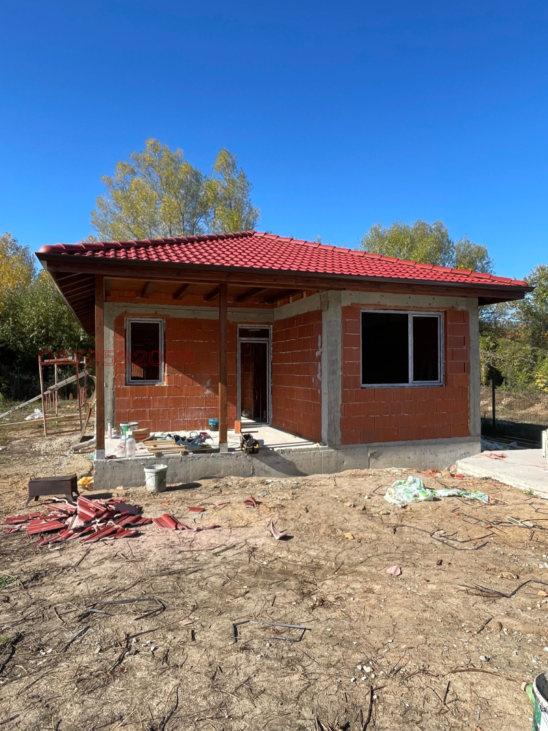 Продава КЪЩА, с. Лесидрен, област Ловеч