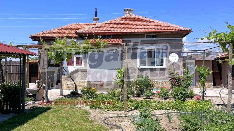 Продава КЪЩА в област Стара Загора, с. Горно Ботево - 126 кв.м / 90 000 € » 176 024.70 лв., БЪЛГЕРИАН ПРОПЕРТИС