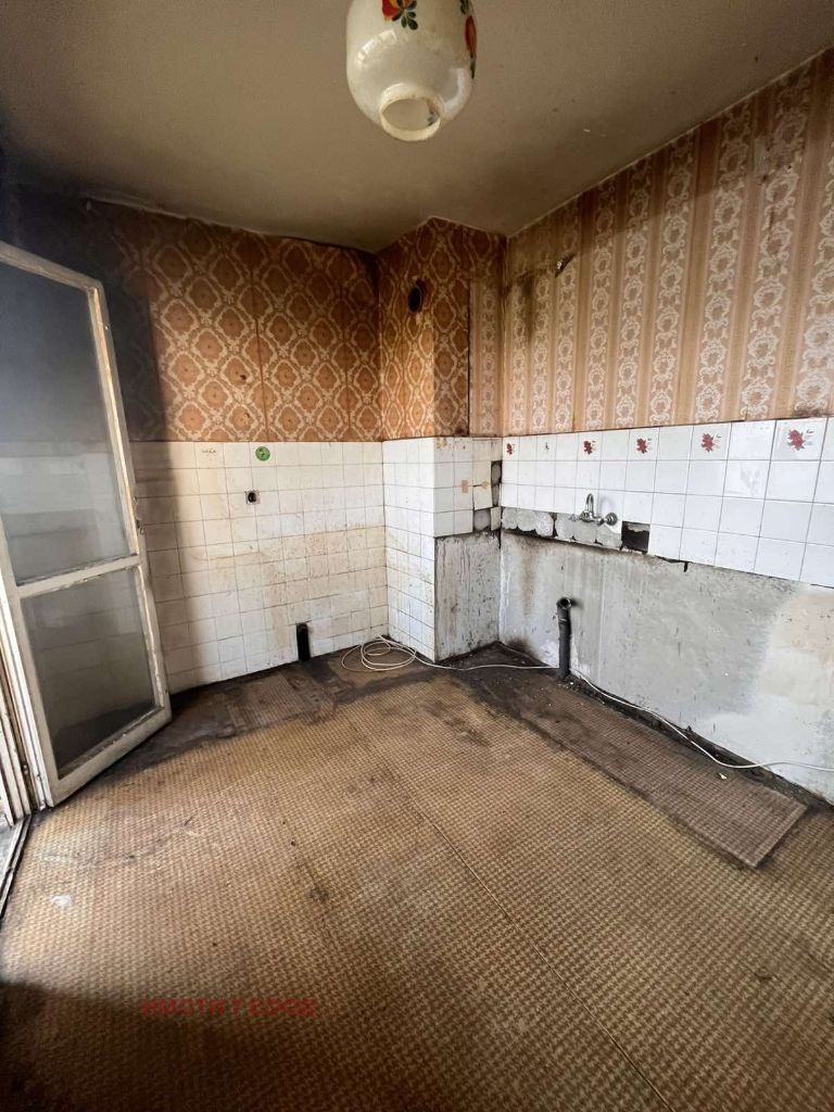 Продава 3-СТАЕН, гр. София, Света Троица, снимка 8 - Апартаменти - 55166496