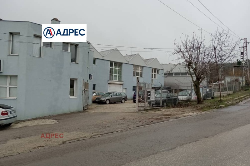Продава  Склад град Варна , м-т Пчелина , 1620 кв.м | 81241365