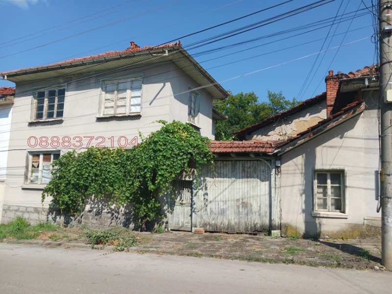 Продава КЪЩА в област Ловеч, с. Орешак - 130 кв.м / 70 000 € » 136 908.10 лв.