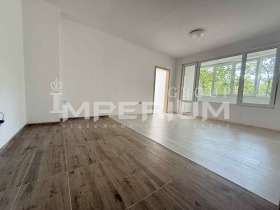 2 Schlafzimmer Troschewo, Warna