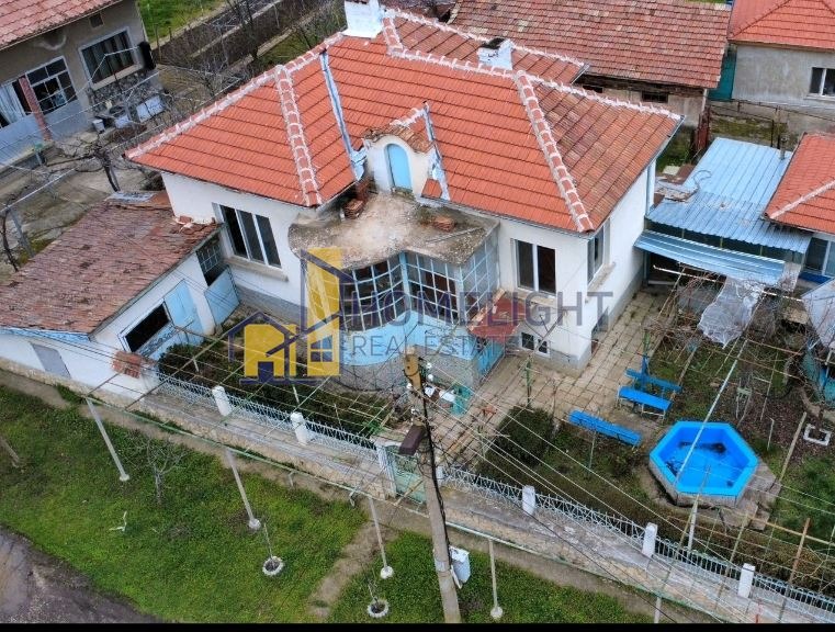 Продава КЪЩА, с. Телиш, област Плевен, снимка 2 - Къщи - 54253606