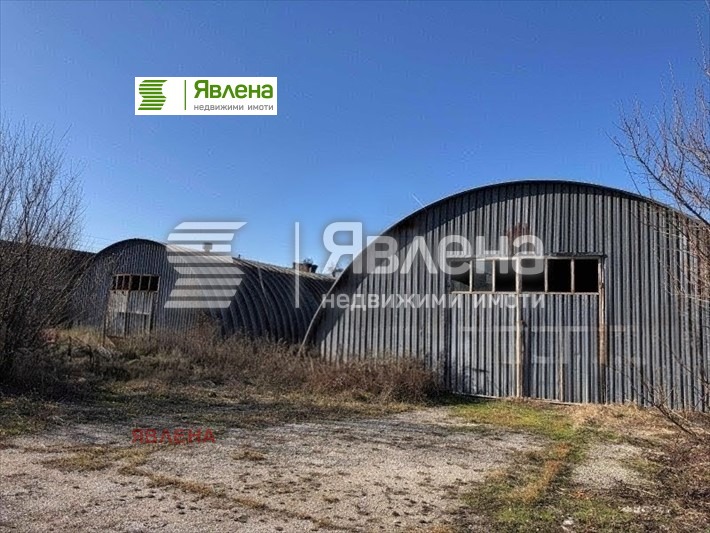 Продава ПРОМ. ПОМЕЩЕНИЕ, с. Боровци, област Монтана, снимка 5 - Производствени сгради - 53626423