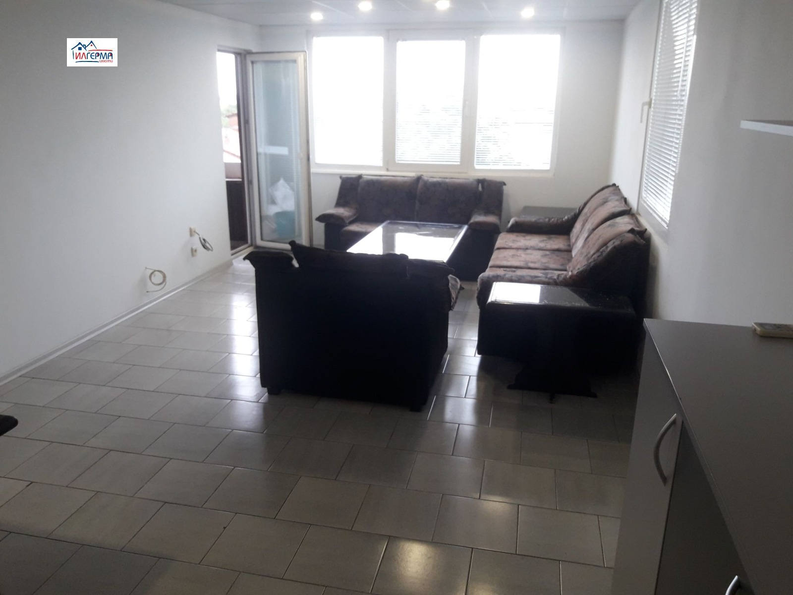 Продава 3-СТАЕН, гр. София, област София-град, снимка 2 - Апартаменти - 53768430