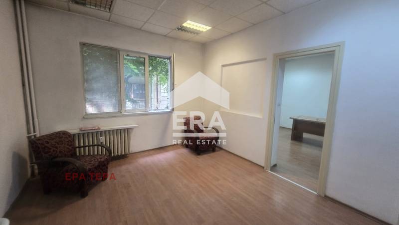 Продава  3-стаен град София , Център , 76 кв.м | 58247863
