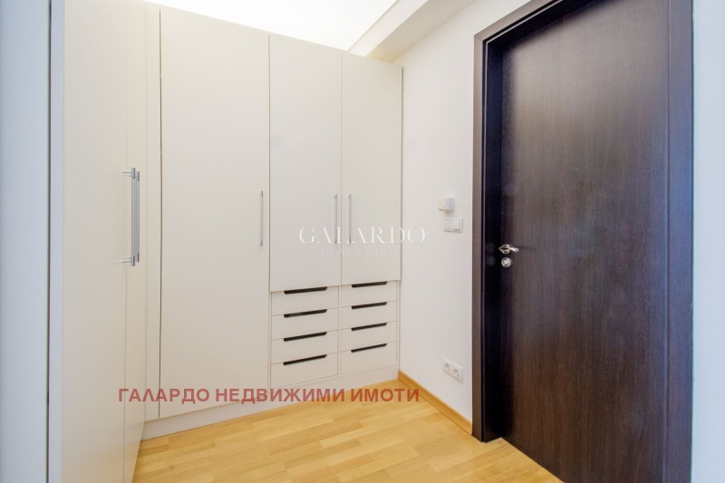 Te koop  3 slaapkamers Sofia , Tsentar , 240 m² | 38235798 - afbeelding [9]