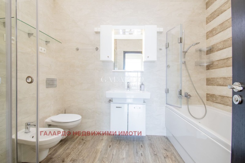 Te koop  3 slaapkamers Sofia , Tsentar , 240 m² | 38235798 - afbeelding [15]