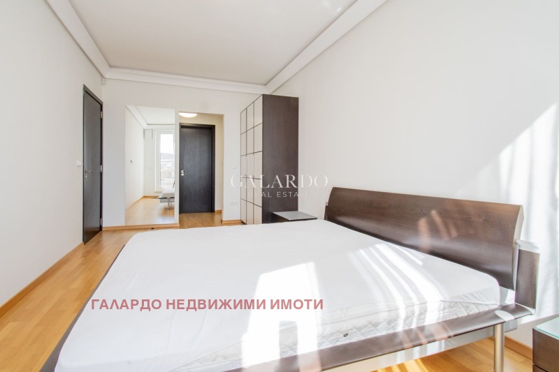 Te koop  3 slaapkamers Sofia , Tsentar , 240 m² | 38235798 - afbeelding [10]