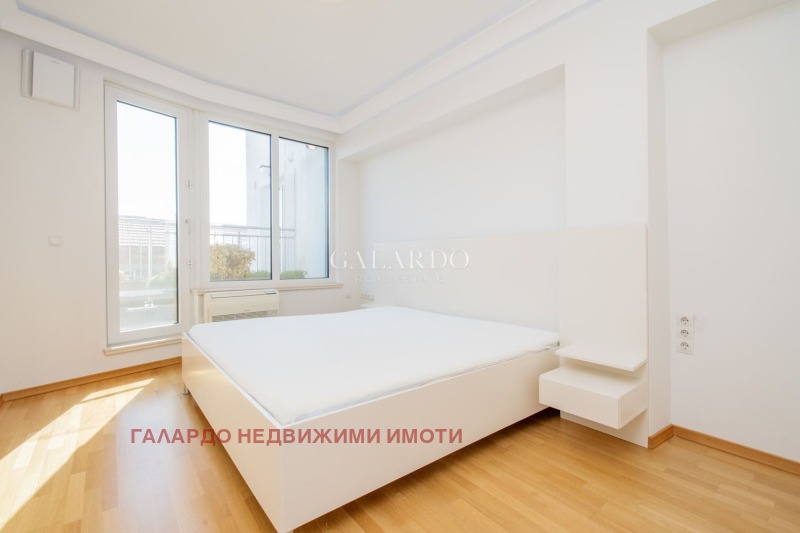 Te koop  3 slaapkamers Sofia , Tsentar , 240 m² | 38235798 - afbeelding [7]
