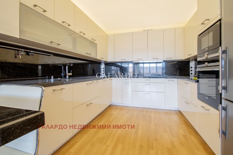 Te koop  3 slaapkamers Sofia , Tsentar , 240 m² | 38235798 - afbeelding [5]