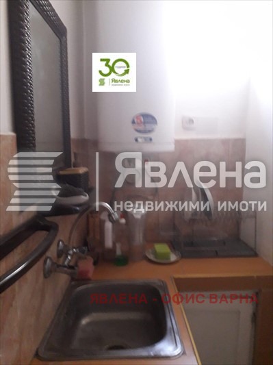 Продава ЕТАЖ ОТ КЪЩА, гр. Провадия, област Варна, снимка 6 - Етаж от къща - 47298560