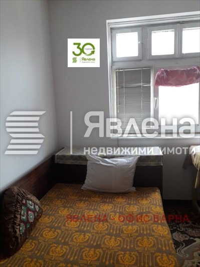 Продава ЕТАЖ ОТ КЪЩА, гр. Провадия, област Варна, снимка 1 - Етаж от къща - 47298560