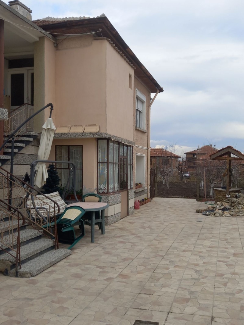 Продава  Къща област Пловдив , гр. Първомай , 140 кв.м | 91978837 - изображение [2]