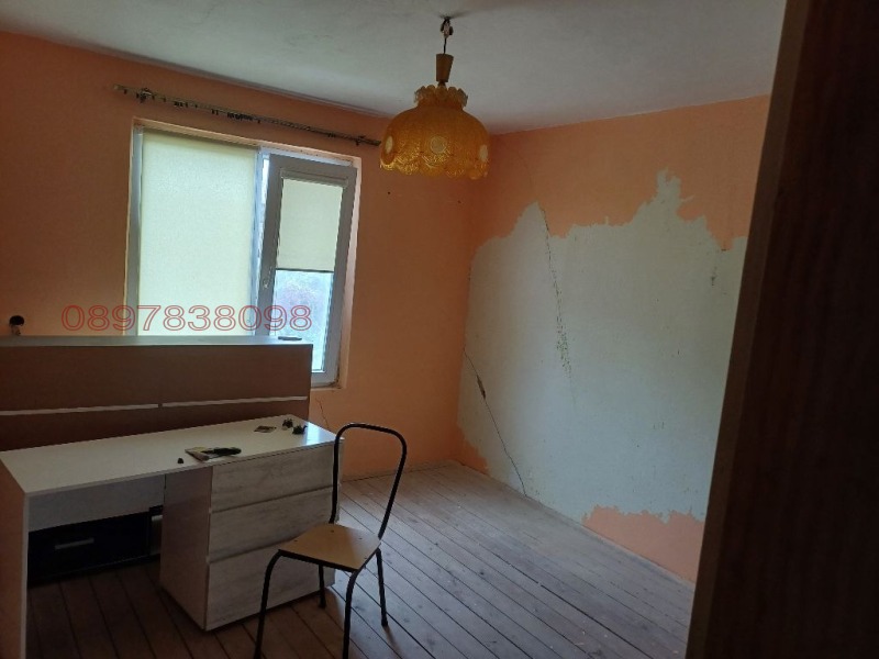 Продава КЪЩА, с. Пороище, област Разград, снимка 8 - Къщи - 52780493