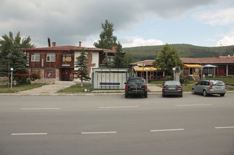 Продава КЪЩА, с. Саранци, област София област, снимка 3 - Къщи - 52782773