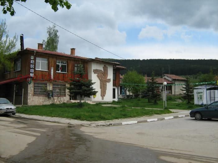 Продава КЪЩА, с. Саранци, област София област, снимка 2 - Къщи - 52782773