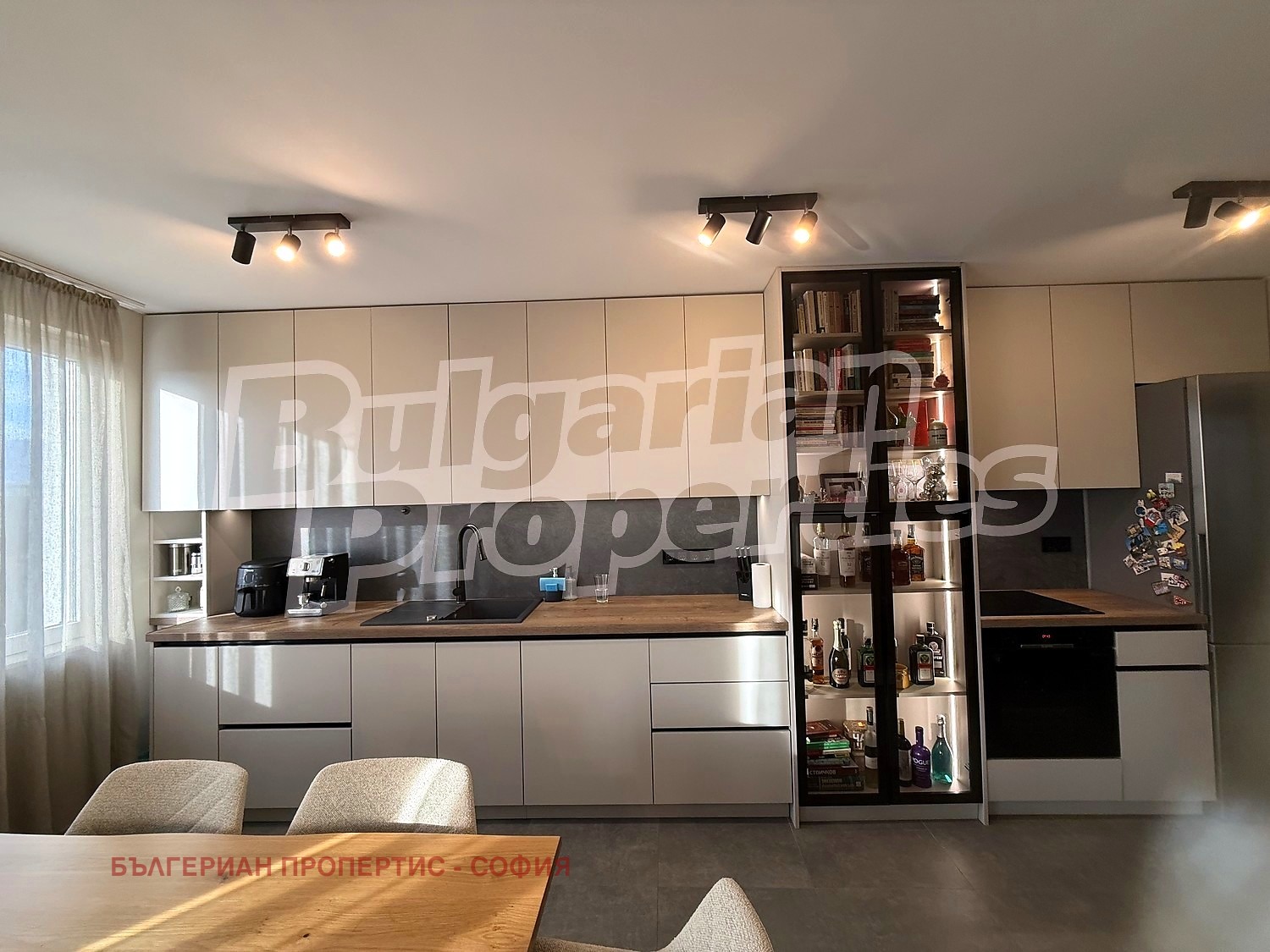 Продава 3-СТАЕН, гр. София, Сухата река, снимка 3 - Апартаменти - 53646584