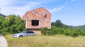 House Golyam izvor, region Lovech 1