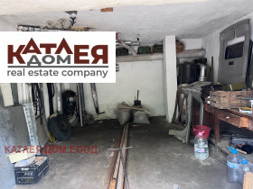 Garagem Reka Leva, Vraca