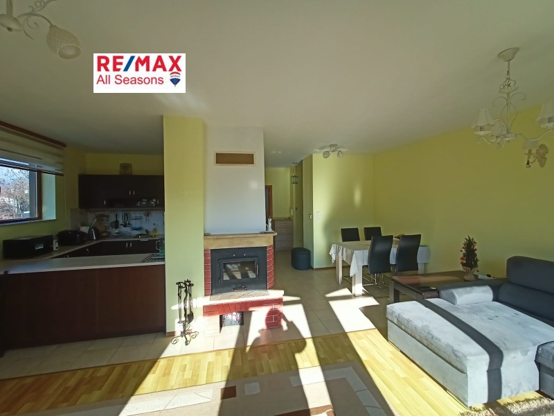 Продава  2-стаен област Благоевград , гр. Банско , 83 кв.м | 18346117