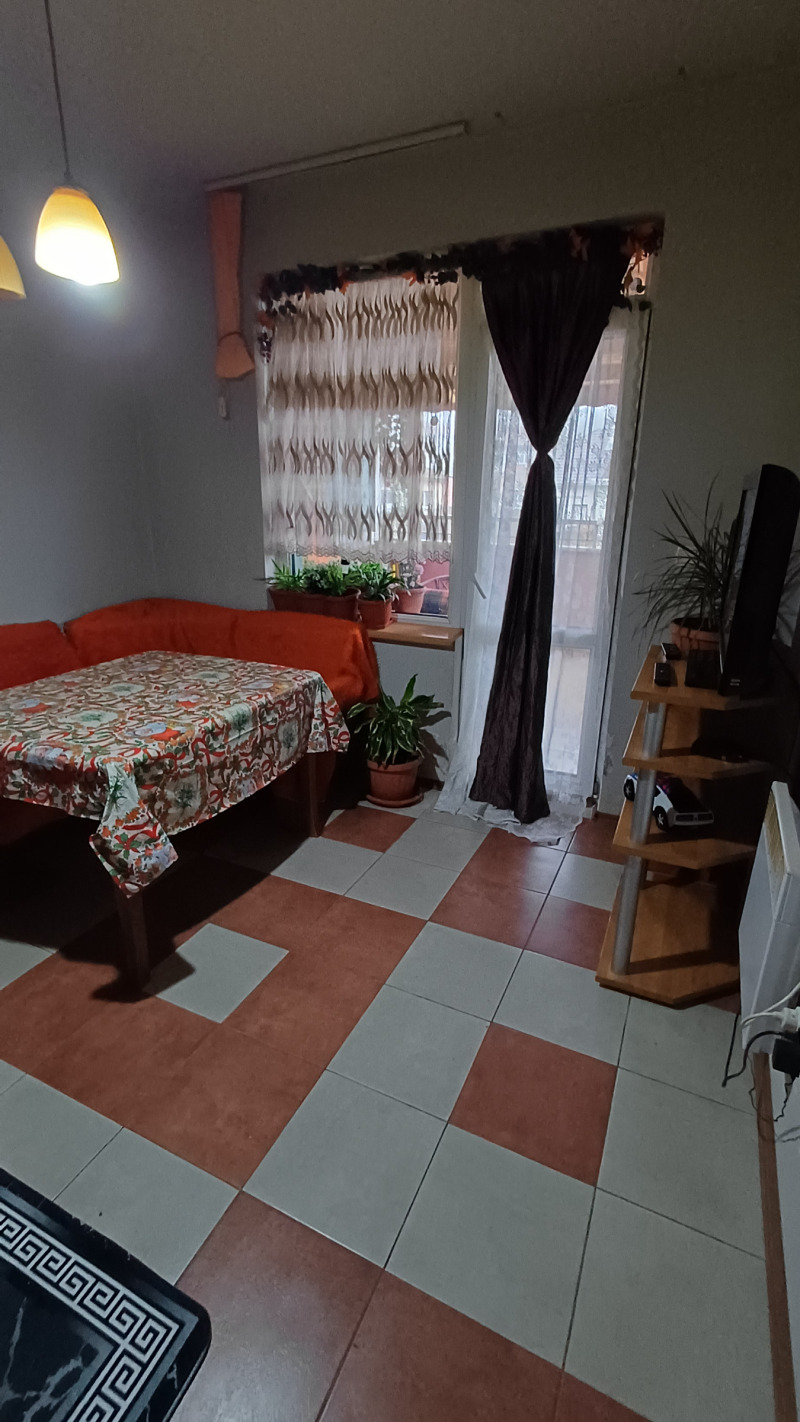 Продава 2-СТАЕН, гр. Плевен, Широк център, снимка 2 - Апартаменти - 53494611