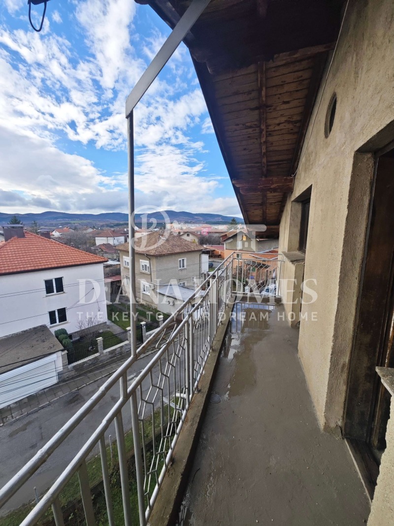 Продава ЕТАЖ ОТ КЪЩА, гр. Перник, Църква, снимка 4 - Етаж от къща - 52576704