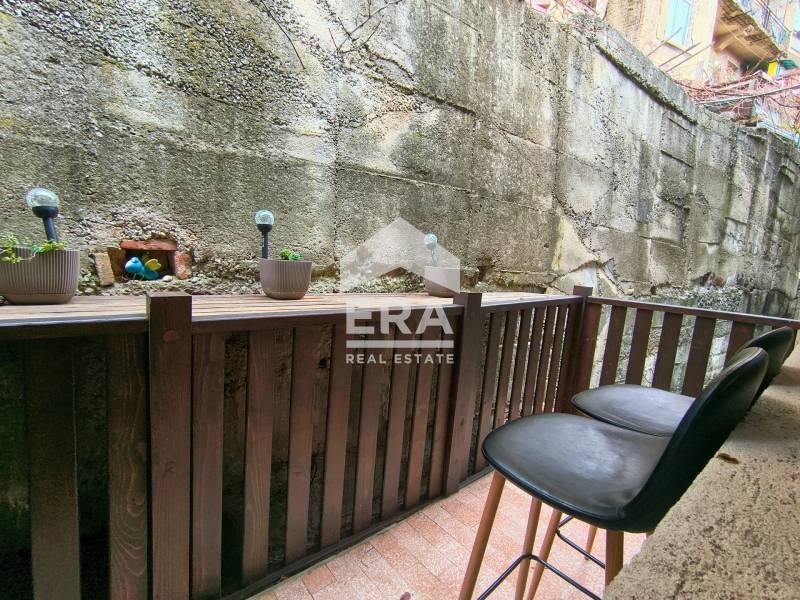 Продава ЕТАЖ ОТ КЪЩА, гр. Велико Търново, Стара част, снимка 12 - Етаж от къща - 53260407