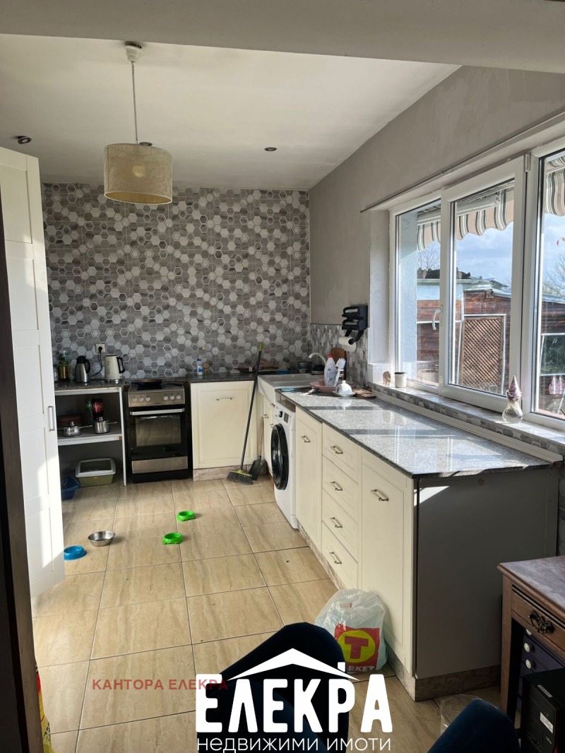 Продава КЪЩА, с. Кривня, област Варна, снимка 5 - Къщи - 52603325