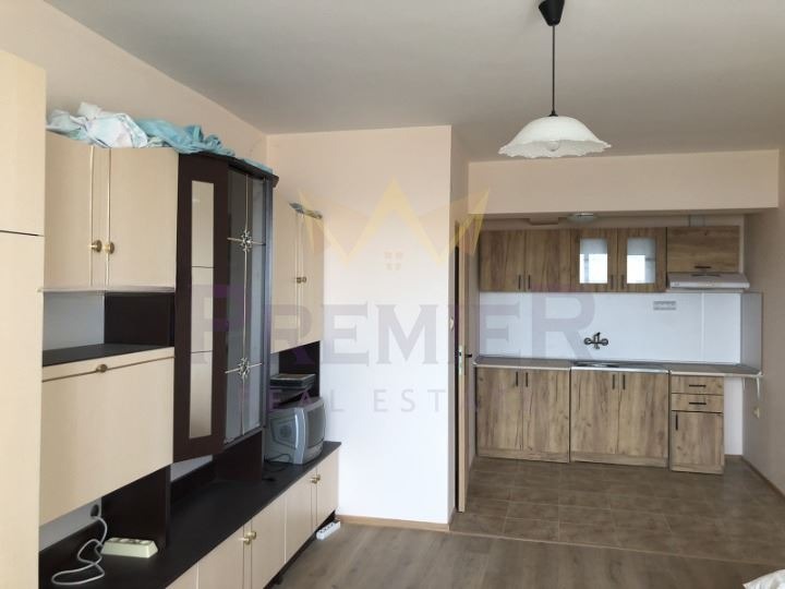 Продава  2-стаен, град Варна, Бриз •  179 000 EUR • ID 48820990 — holmes.bg - [1] 