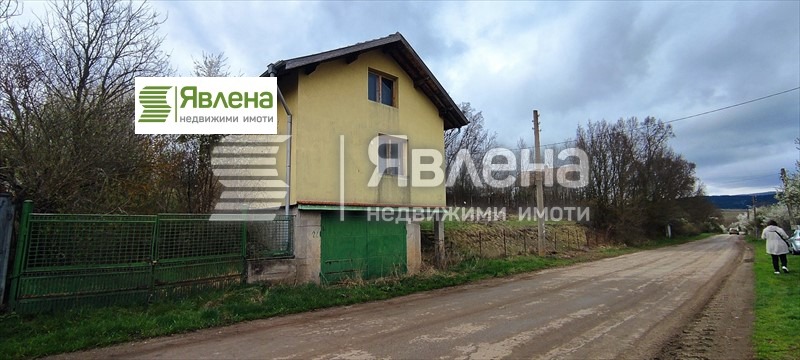 En venta  Casa región Pernik , Slakovtsi , 77 metros cuadrados | 29661845