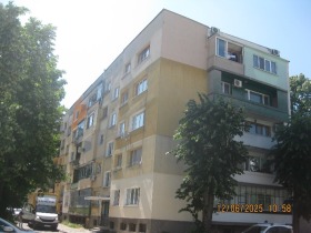 Продава 2-стаен