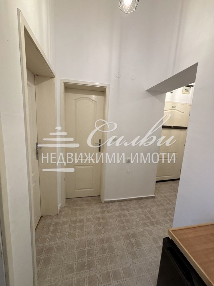Продава 1-СТАЕН, гр. Шумен, Център, снимка 6 - Апартаменти - 54503723