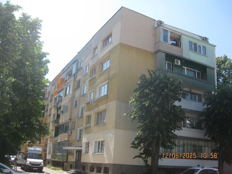 Продава  2-стаен град Враца , Околчица , 61 кв.м | 69342154