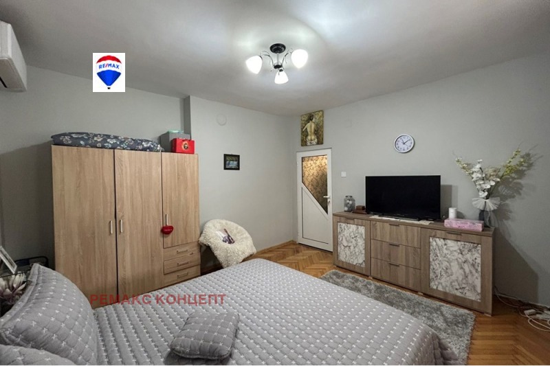 Продава  3-стаен град Шумен , Гривица , 103 кв.м | 84693040 - изображение [6]