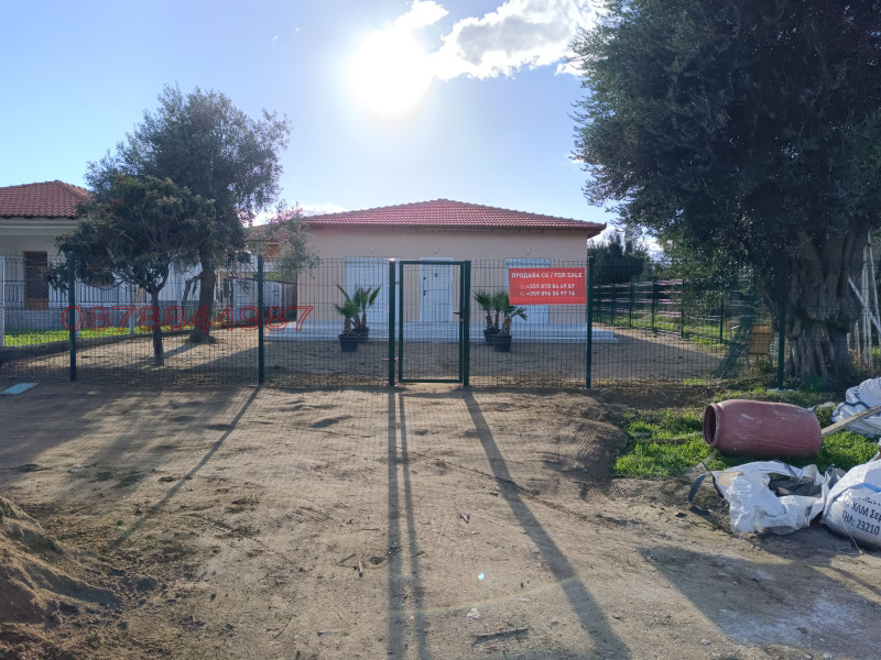 Продава КЪЩА, Извън страната, област Извън страната