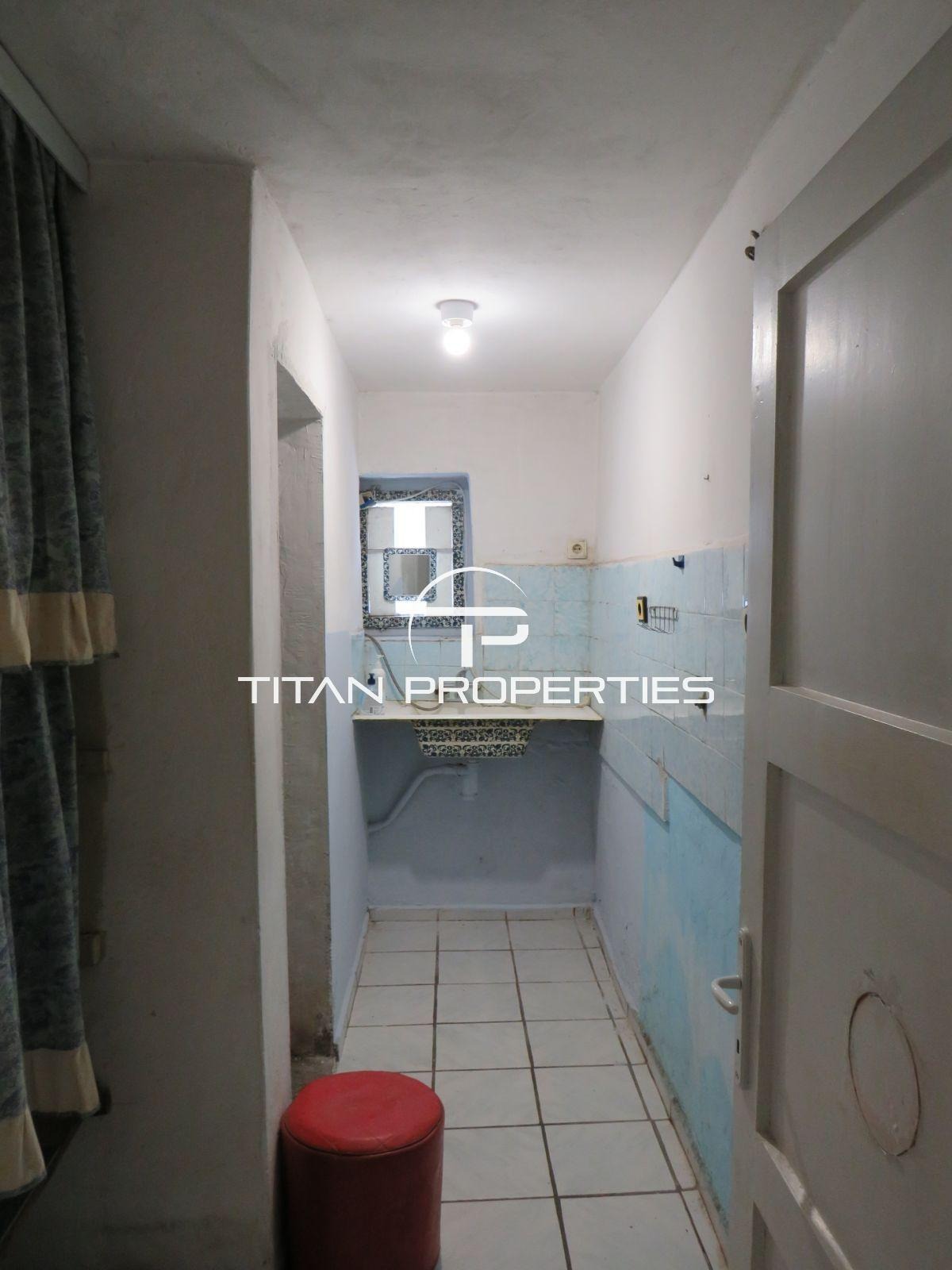 Продава КЪЩА, гр. Айтос, област Бургас, снимка 13 - Къщи - 55349644