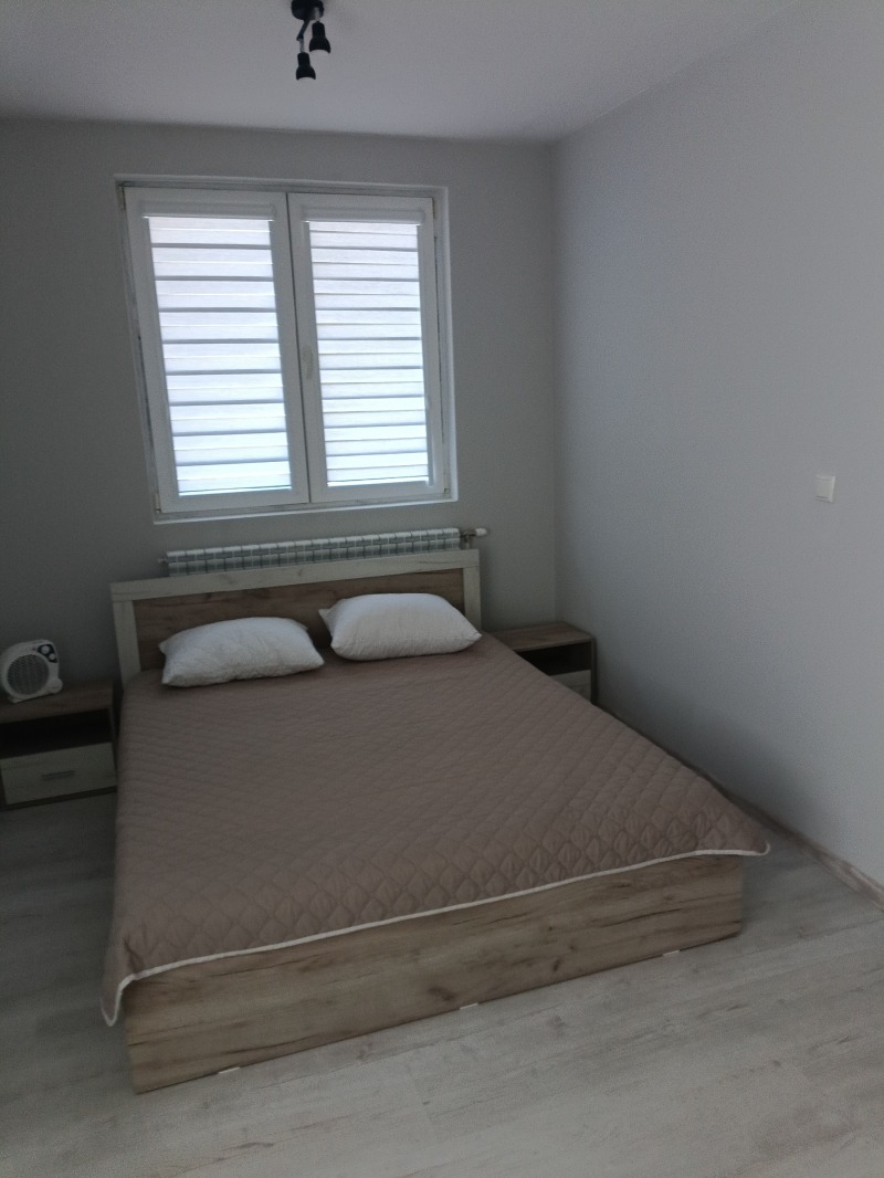 Продава 2-СТАЕН в град Разград, Абритус - 65 кв.м / 92 032.54 € » 180 000 лв., РОС -НЕДВИЖИМИ ИМОТИ