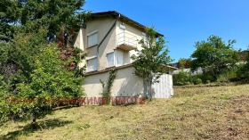 Maison Tsentar, Gabrovo