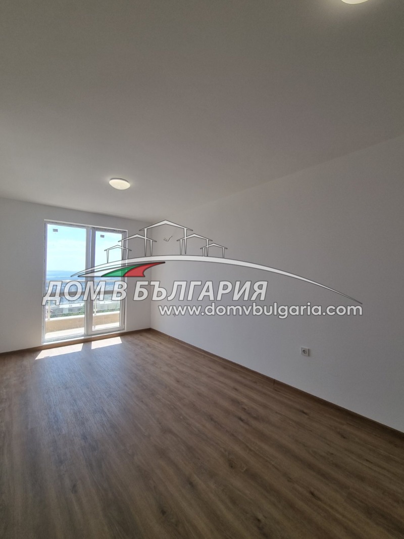In vendita  1 camera da letto Varna , Vazragdane 3 , 55 mq | 49818699