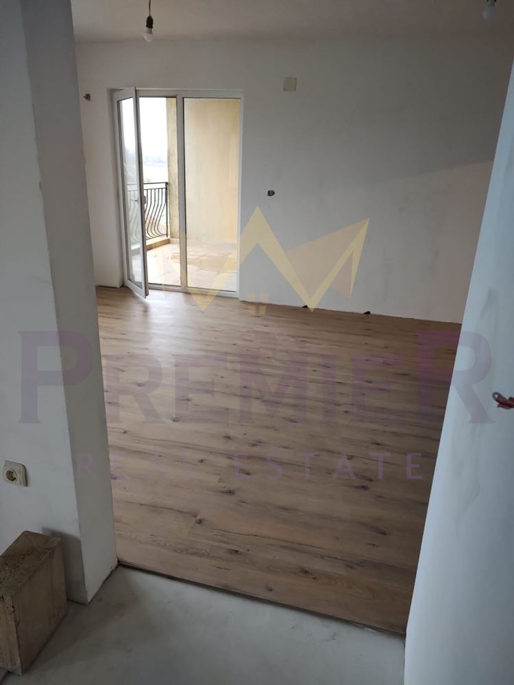 Продава 3-СТАЕН, с. Стражица, област Добрич, снимка 2 - Апартаменти - 53069700