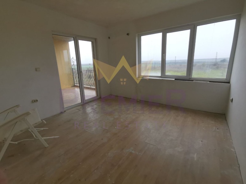 Продава 3-СТАЕН, с. Стражица, област Добрич, снимка 6 - Апартаменти - 53069700