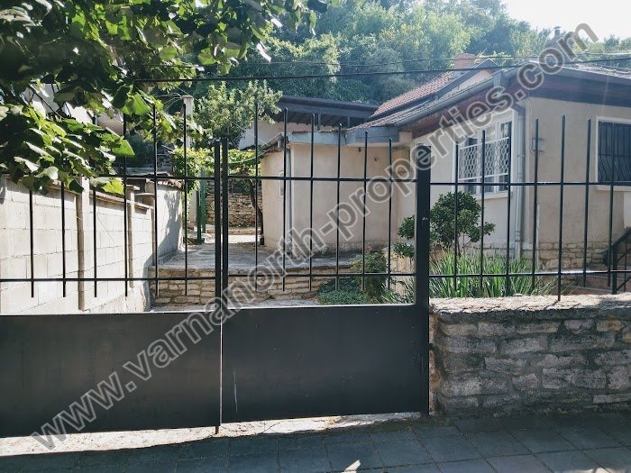 Продава КЪЩА, гр. Балчик, област Добрич, снимка 4 - Къщи - 55261086