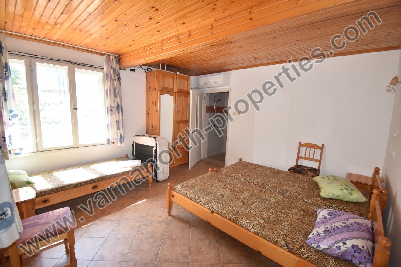 Продава КЪЩА, гр. Балчик, област Добрич, снимка 8 - Къщи - 55261086