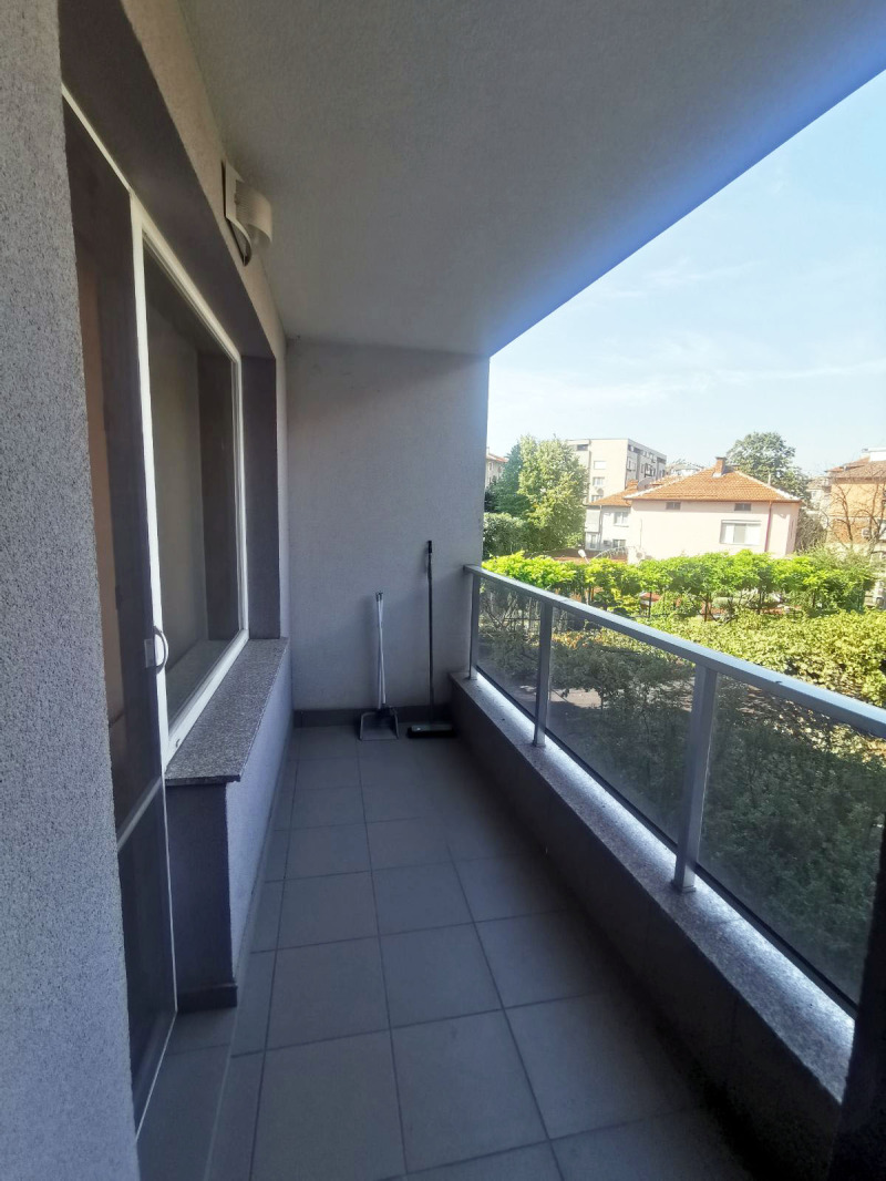 En venta  1 dormitorio Plovdiv , Marasha , 75 metros cuadrados | 58985986 - imagen [9]