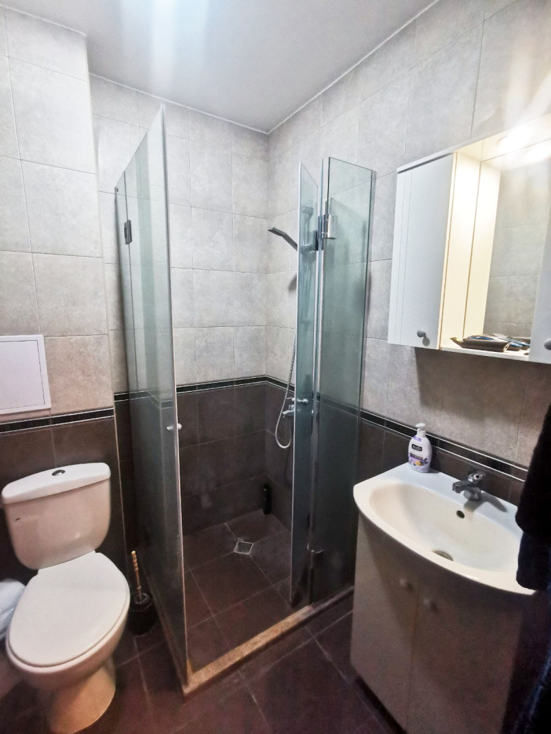 En venta  1 dormitorio Plovdiv , Marasha , 75 metros cuadrados | 58985986 - imagen [8]