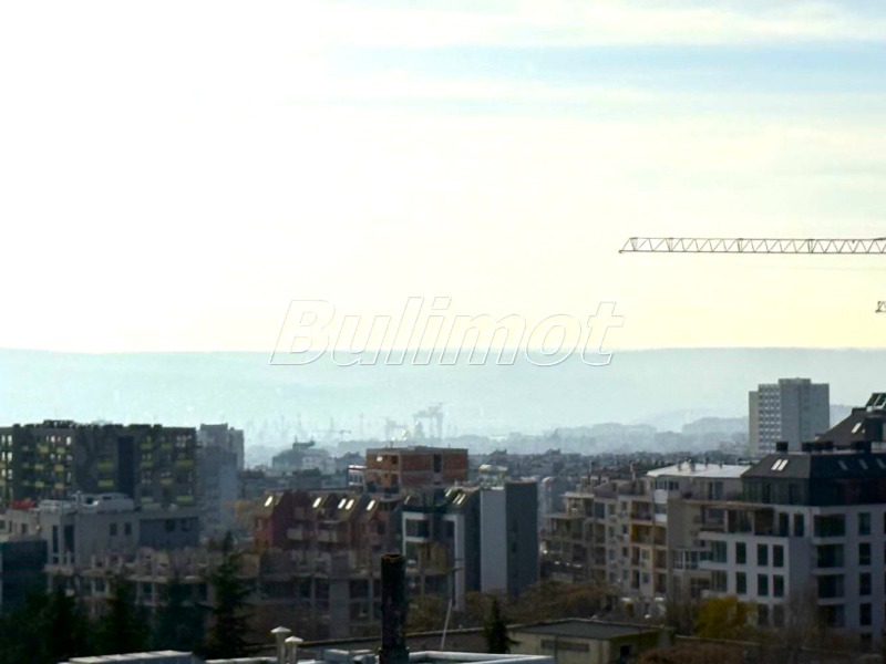 Продава 3-СТАЕН, гр. Варна, Левски 2